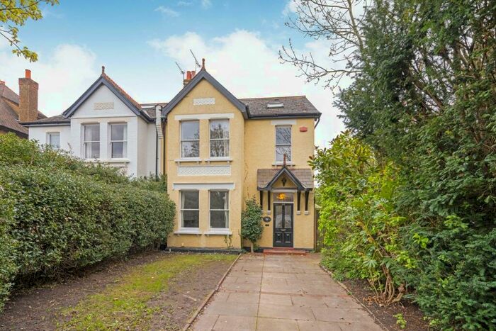 5 Bedroom Semi-Detached House To Rent In Reddons Road, Beckenham, BR3