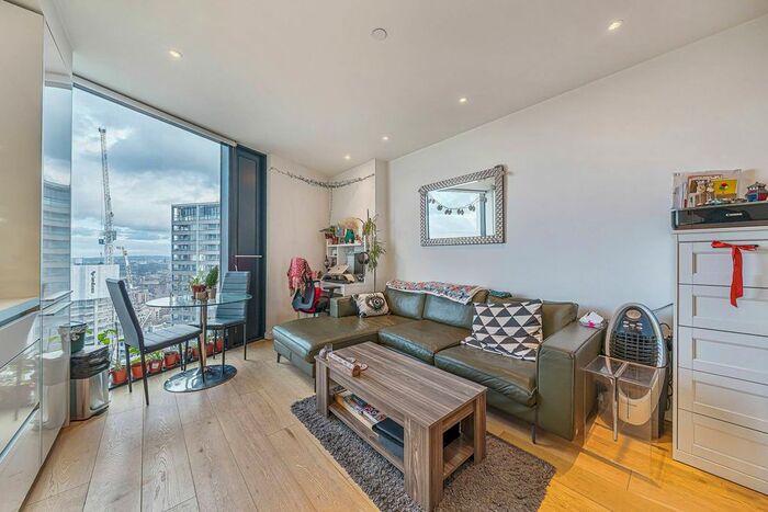 Studio To Rent In Strata, Elephant And Castle, London, SE1