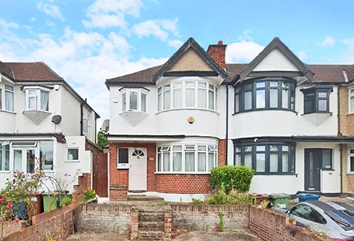 3 Bedroom End Of Terrace House For Sale In Rayners Lane, Harrow, HA2