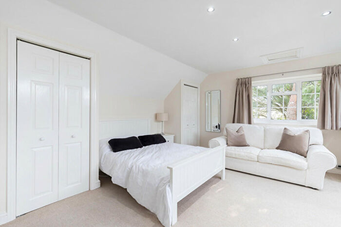 Apartment To Rent In Bowbridge Lane, Prestbury, Cheltenham, GL52