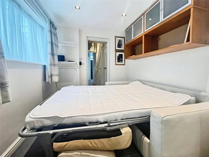 Studio To Rent In Cambridge Grove Road, Kingston Upon Thames, KT1