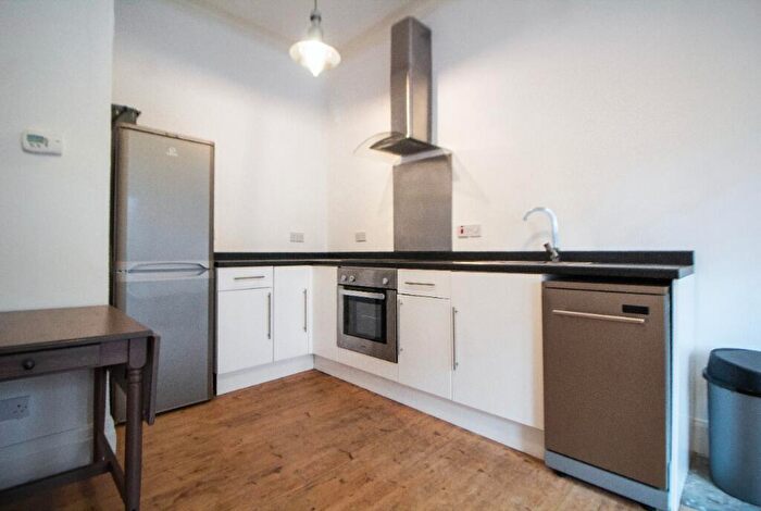 1 Bedroom Flat To Rent In Torrisdale Street, Queens Park, Glasgow, G42