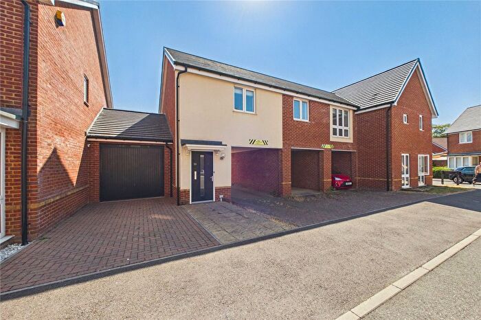 2 Bedroom Maisonette For Sale In Blue Hut Way, Basingstoke, Hampshire, RG23