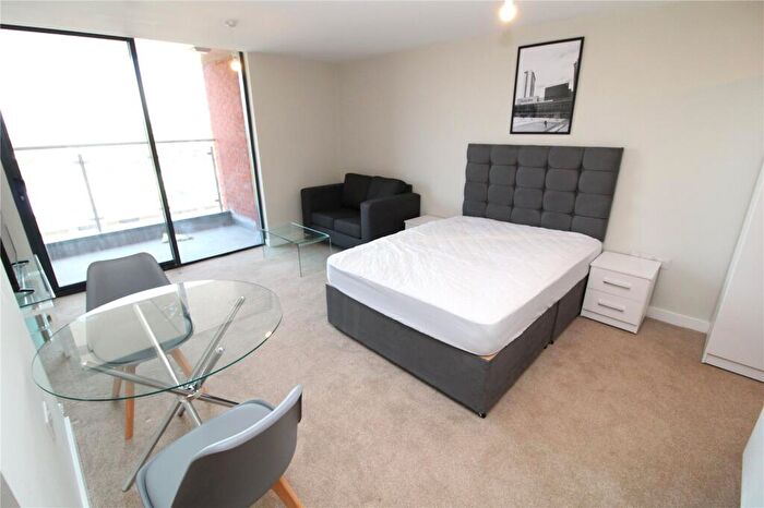 Flat To Rent In Adelphi Wharf B, Adelphi Street, Salford, Greater Manchester, M3