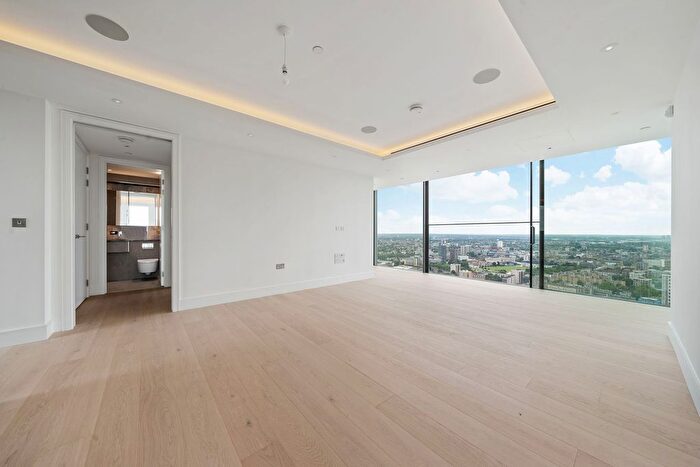 2 Bedroom Flat To Rent In Bollinder Place, Carrara Tower, EC1V