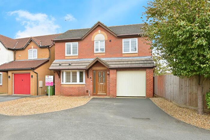 4 Bedroom Detached House For Sale In Houghton Avenue, Peterborough, PE2