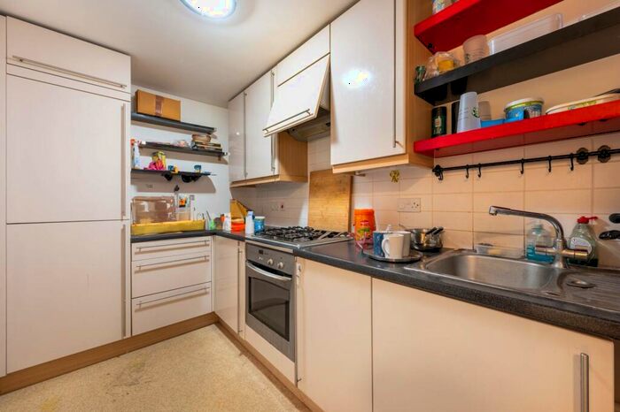 2 Bedroom Flat To Rent In Elm Road, Wembley, HA9