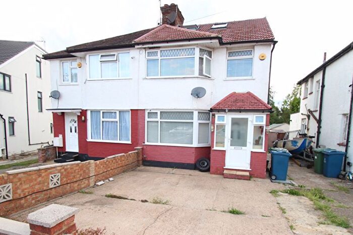 5 Bedroom Semi-Detached House To Rent In Twyford Road, Harrow, HA2