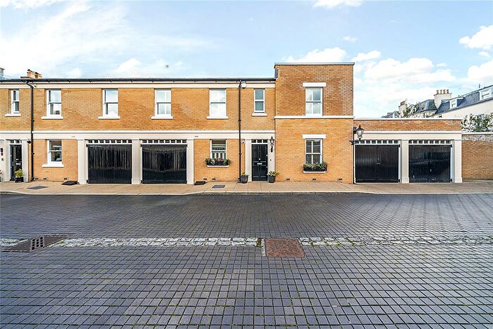 3 Bedroom Mews For Sale In Lord Darby Mews, Cudham, Sevenoaks, TN14