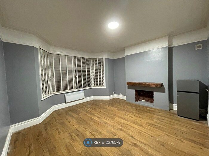 Studio To Rent In Harrow View, Harrow, HA1