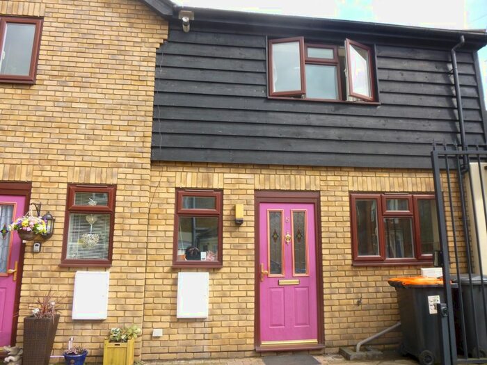1 Bedroom Terraced House To Rent In Colton Mews, St Andrews Street, LU7