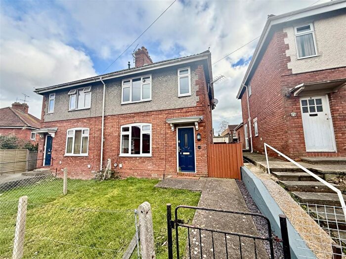 3 Bedroom Semi Detached House For Sale In Studley Rise, Trowbridge, BA14