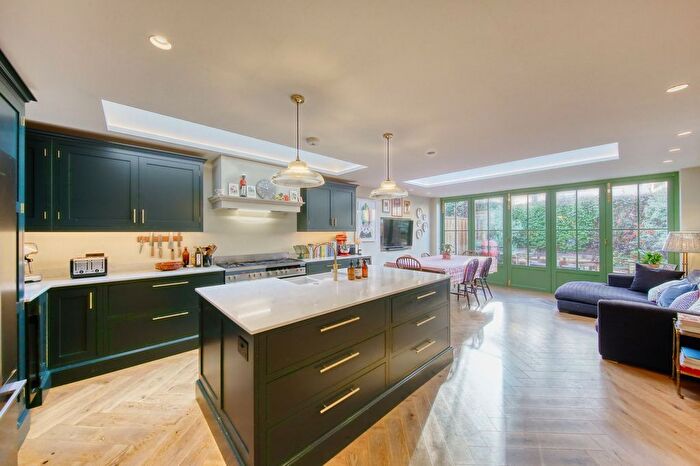 4 Bedroom Terraced House For Sale In Mallinson Road, London, SW11