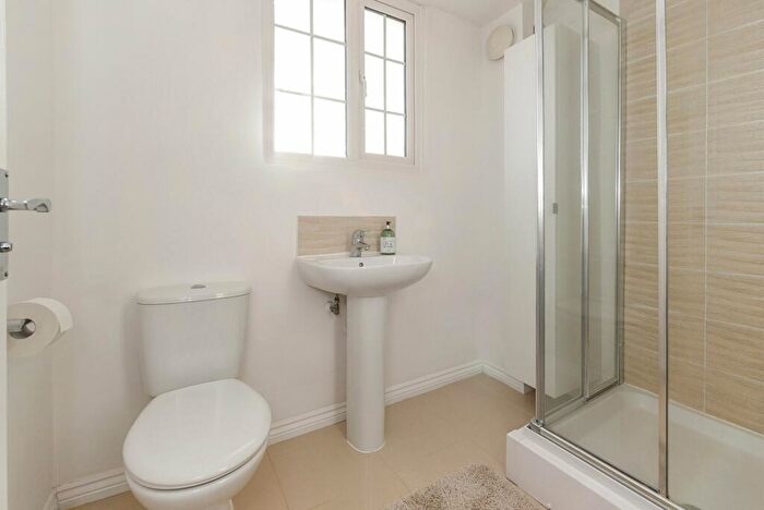 5 Bedroom Detached House For Sale In Canada Way, Liphook, Hampshire, GU30