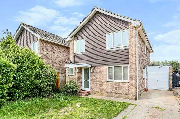 4 Bedroom Detached House To Rent In Nutwick Road, Havant, Hampshire, PO9