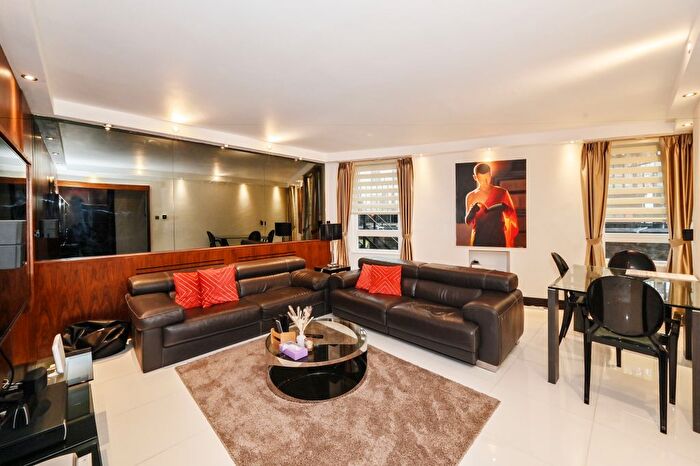 3 Bedroom Flat To Rent In Crawford Street, London, W1H