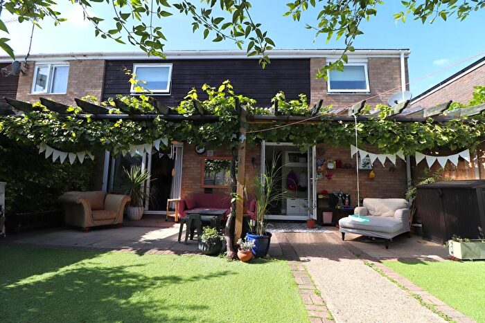 3 Bedroom End Of Terrace House For Sale In Mildmay Road, Stevenage, Hertfordshire, SG1