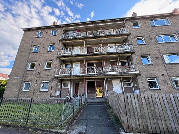 3 Bedroom Flat To Rent In Ashmore Road, Newlands, Glasgow, G43