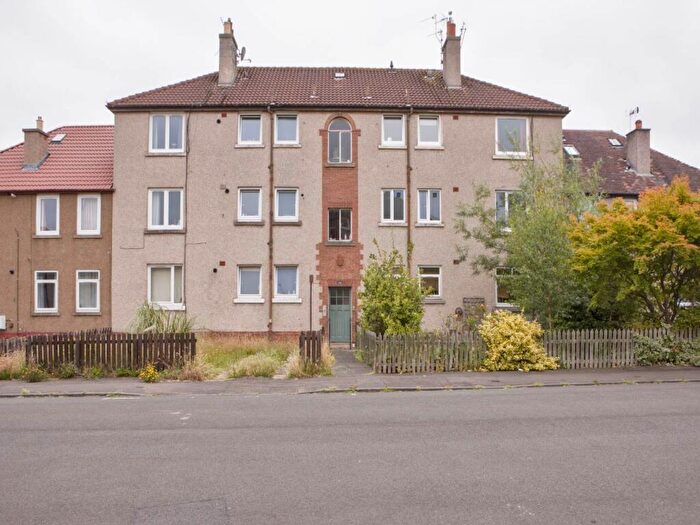 2 Bedroom Flat To Rent In Sighthill Gardens, Edinburgh, EH11