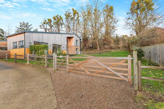 3 Bedroom Barn Conversion For Sale In Loddington Lane, Linton, Maidstone, Kent, ME17