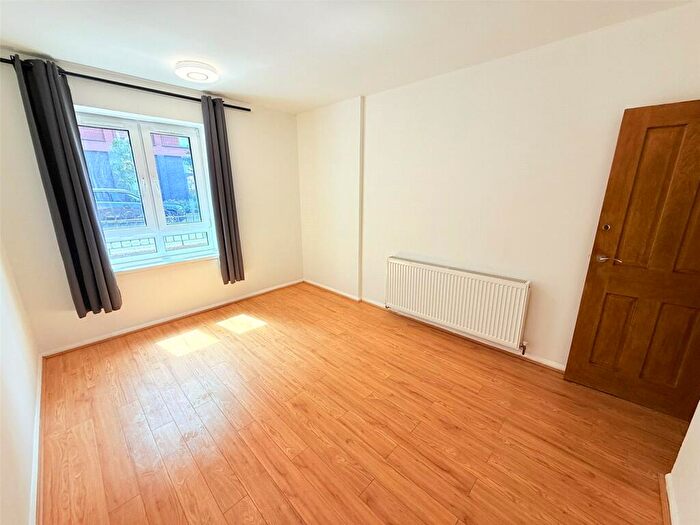 3 Bedroom Flat For Sale In Ryland Street, Birmingham, West Midlands, B16 - Photo 4