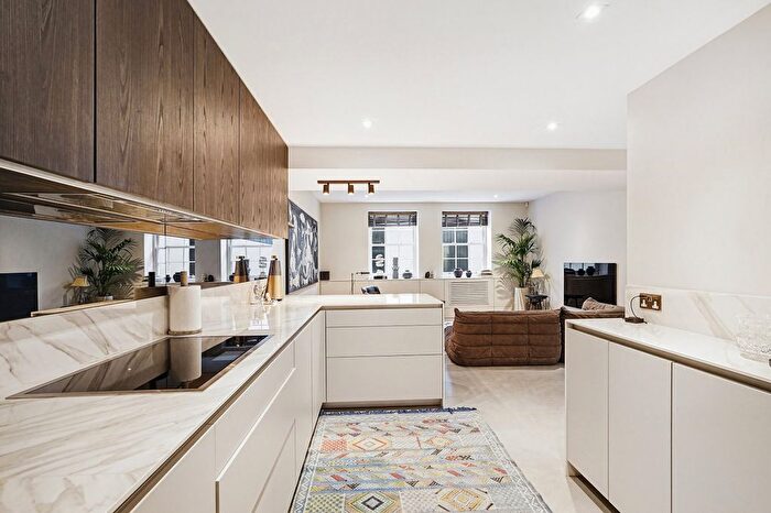 1 Bedroom Terraced House To Rent In Lowndes Square, Knightsbridge, SW1X