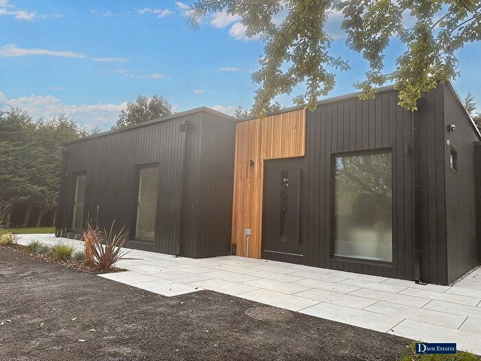 3 Bedroom Bungalow For Sale In Kenley Gardens, Hornchurch, RM12