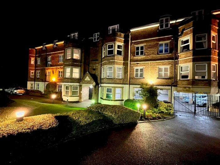 1 Bedroom Flat To Rent In Parklands Court, Edgware Way, Edgware, HA8
