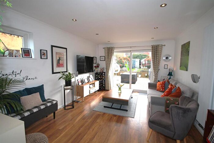 2 Bedroom House For Sale In Field Avenue, Canterbury, CT1