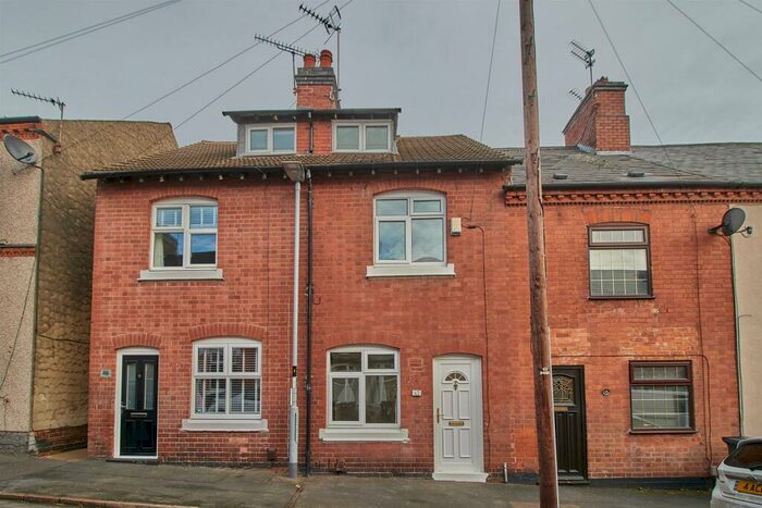 3 Bedroom Terraced House To Rent In Manor Street, Hinckley, LE10