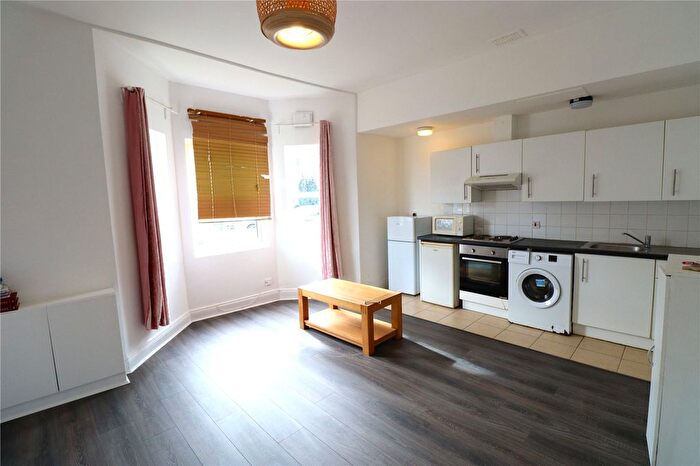 1 Bedroom Maisonette To Rent In Casselden Road, Neasden, London, NW10