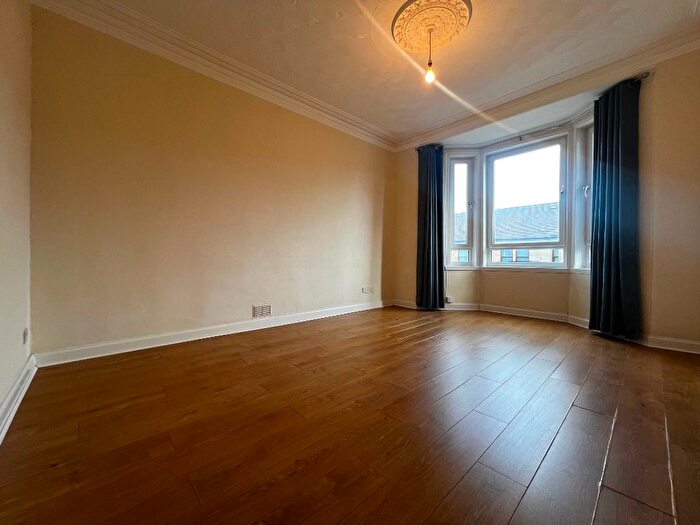 2 Bedroom Flat To Rent In Crossflat Crescent, Paisley, Renfrewshire, PA1