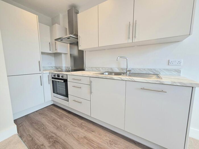 1 Bedroom Apartment To Rent In Spring Hall Lane, Halifax, HX1