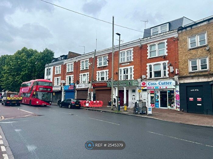 Studio To Rent In Queenstown Road, London, SW8