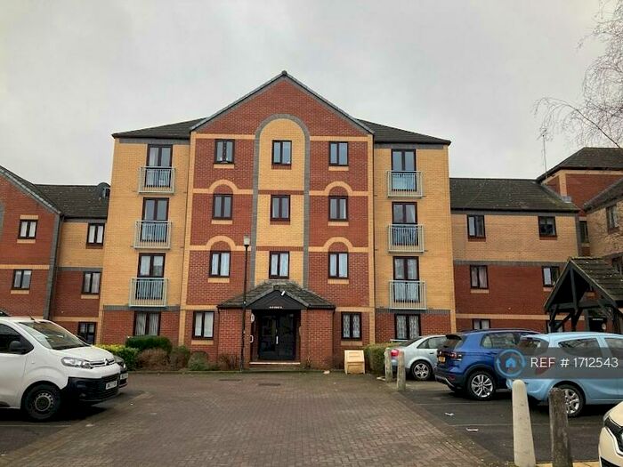 2 Bedroom Flat To Rent In Crates Close, Kingswood, Bristol, BS15