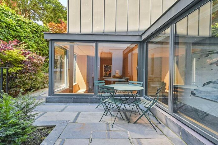 3 Bedroom House To Rent In Clerkenwell Close, Clerkenwell, London, EC1R