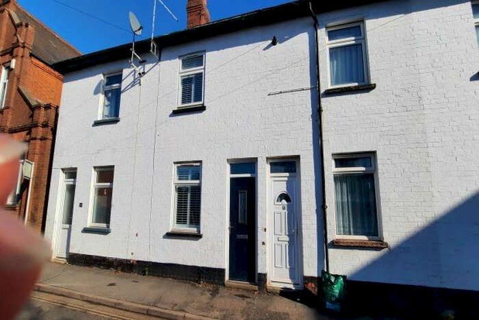 2 Bedroom Property To Rent In New Street, Honiton, EX14