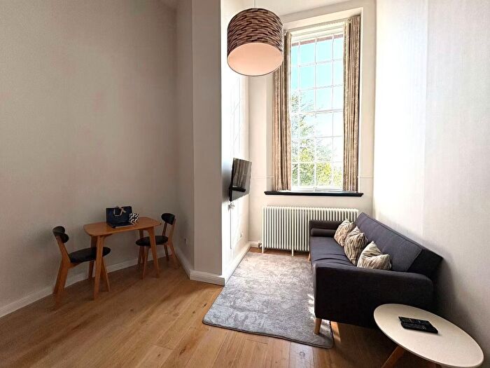 1 Bedroom Flat To Rent In Flat, Mcdonald Road, Broughton, Edinburgh, EH7