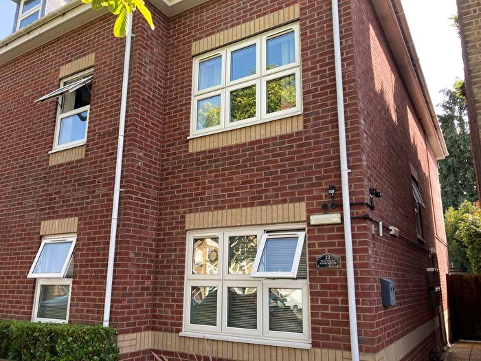 2 Bedroom Flat To Rent In Roberts Road, Southampton, SO15