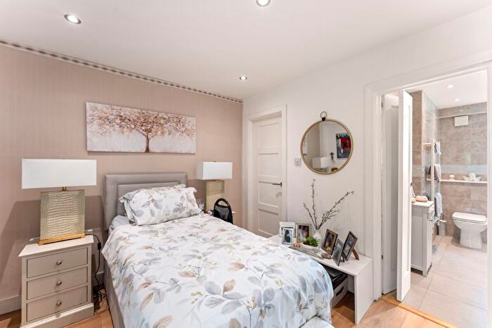 3 Bedroom Terraced House For Sale In Ripon Close, Northolt, UB5
