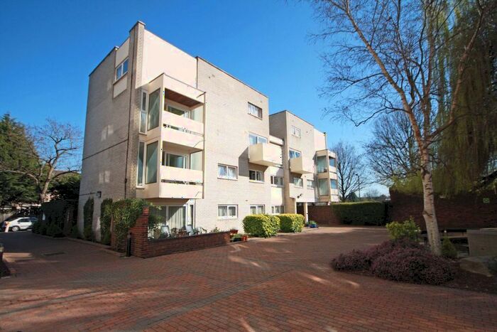 2 Bedroom Flat To Rent In Bloomsbury Close, London, W5