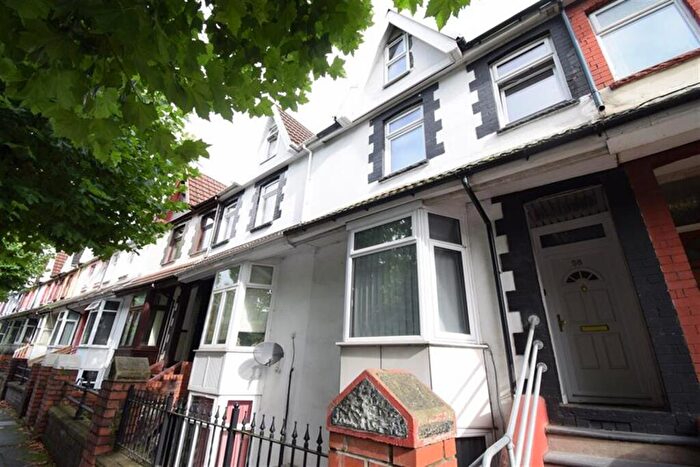 1 Bedroom House To Rent In Broadway Room (Red Room), Pontypridd, CF37