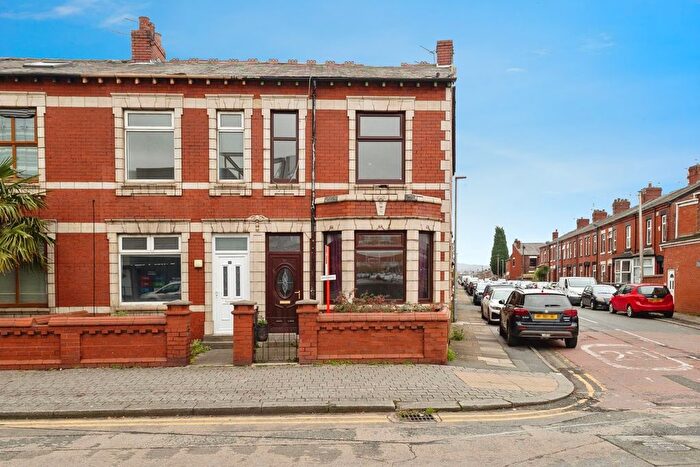 2 Bedroom End Terrace House For Sale In Ashton Road, Denton, Manchester, Greater Manchester, M34