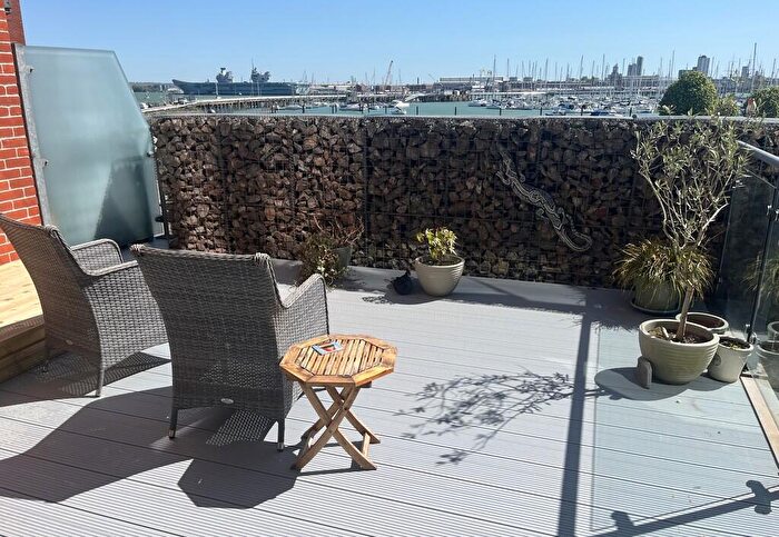 2 Bedroom Apartment For Sale In Sanderling Lodge, Rope Quays, Gosport, PO12