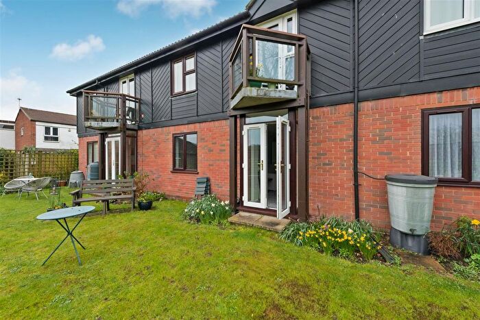 1 Bedroom Flat For Sale In Mansfield Court, Riverside Close, Bridge, CT4