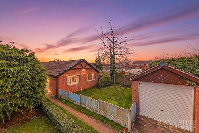 3 Bedroom Bungalow For Sale In Richmond Road, Upton, WF9