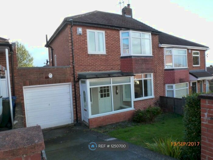 3 Bedroom Semi-Detached House To Rent In Bellister Grove, Newcastle Upon Tyne NE5
