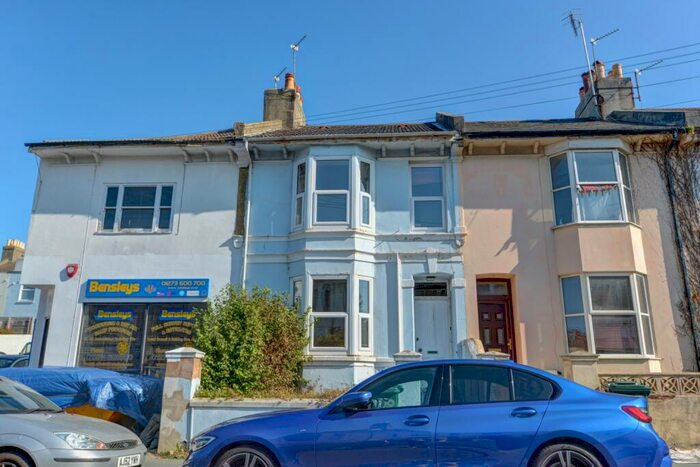5 Bedroom Terraced House To Rent In De Montfort Road, Brighton, East Sussex, BN2