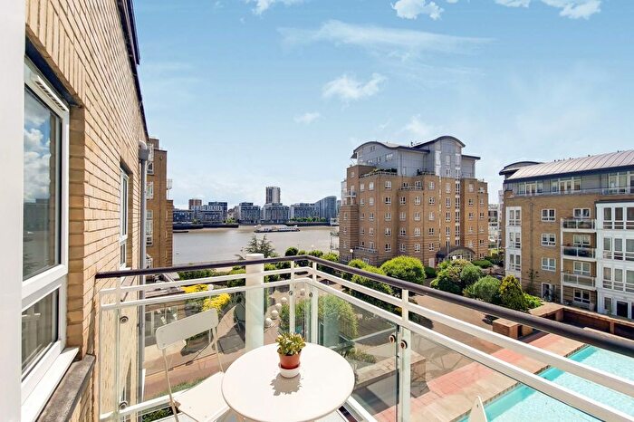 3 Bedroom Flat To Rent In St. Davids Square, London, E14