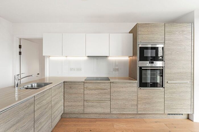 2 Bedroom Flat For Sale In East, Kingsland High Street, E8